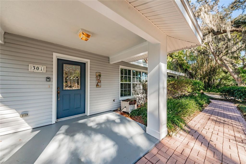 Photo of 301 Washington Avenue, Safety Harbor, FL 34695 (MLS # TB8486639)
