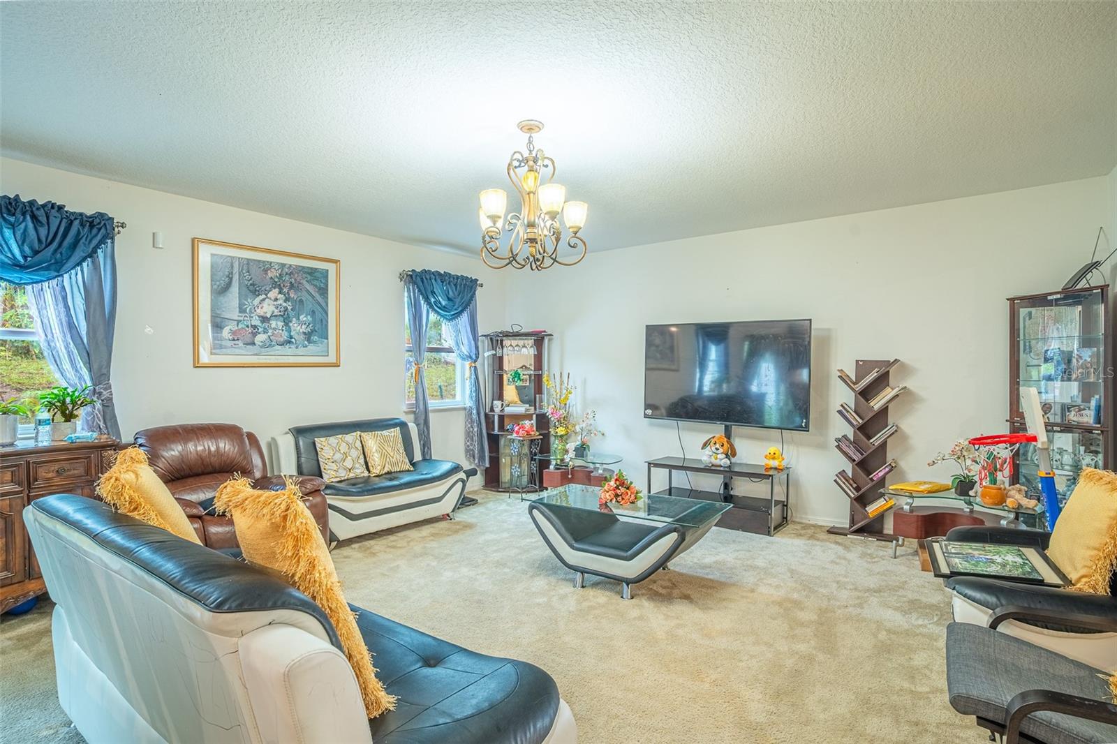 15107 ZENITH AVENUE