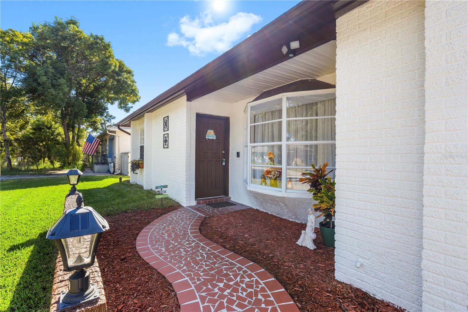 6432 MEADOWBROOK LANE