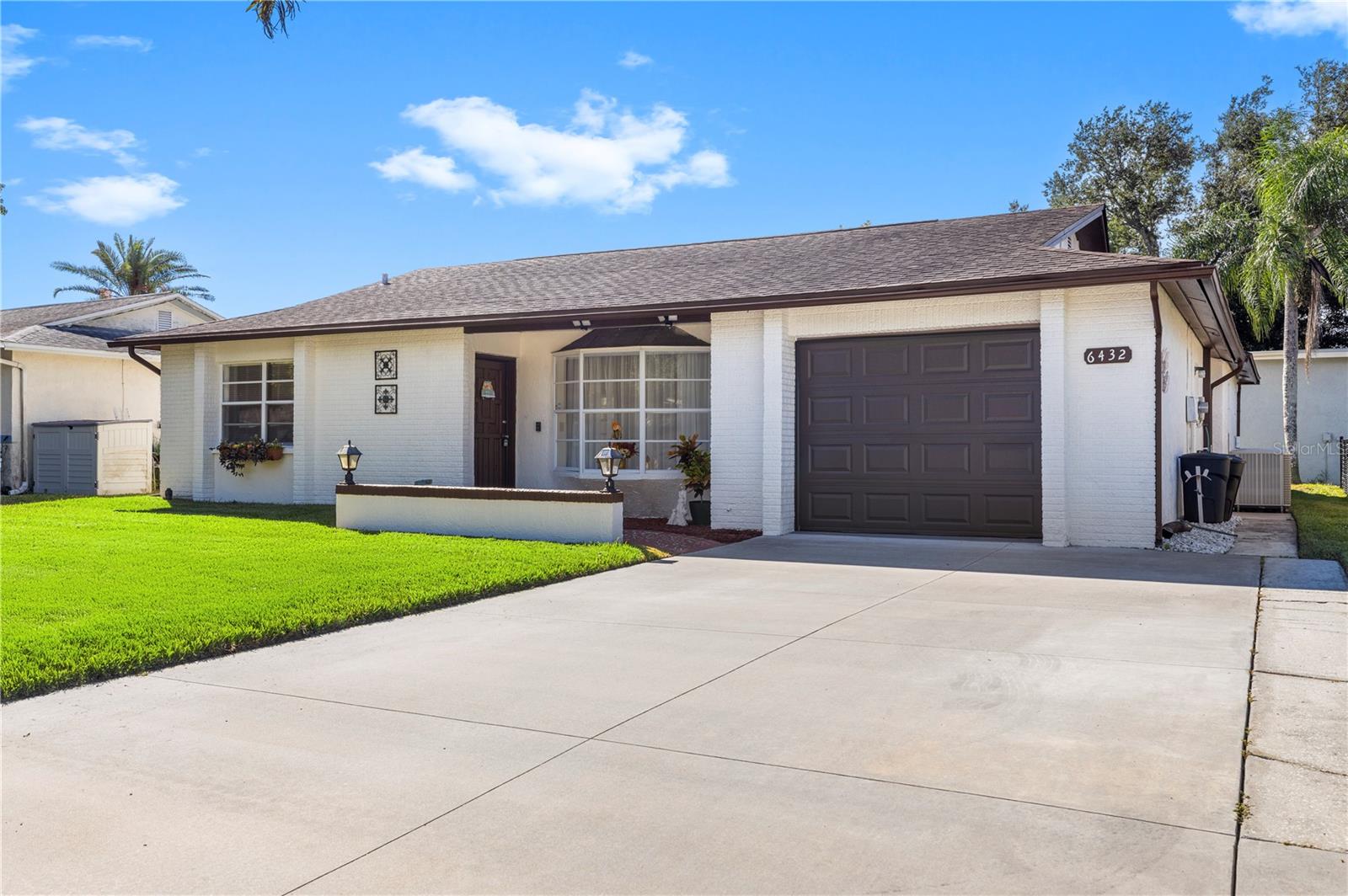 6432 MEADOWBROOK LANE