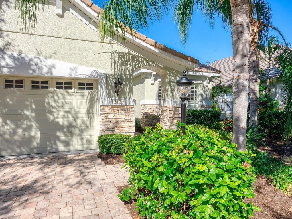 Photo of 12129 Thornhill Court, Lakewood Ranch, FL 34202 (MLS # A4672799)