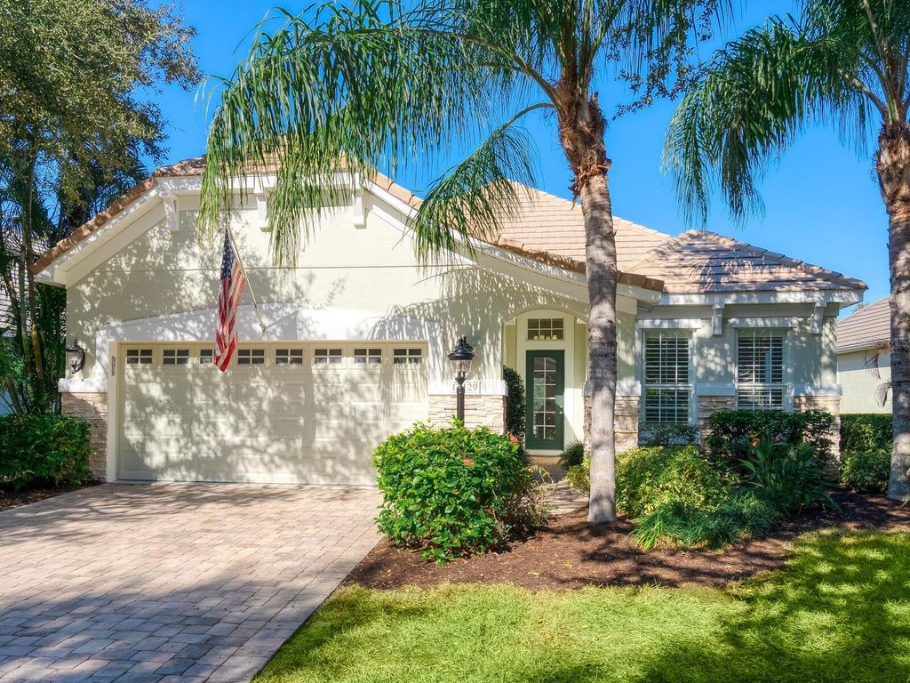 Photo of 12129 Thornhill Court, Lakewood Ranch, FL 34202 (MLS # A4672799)
