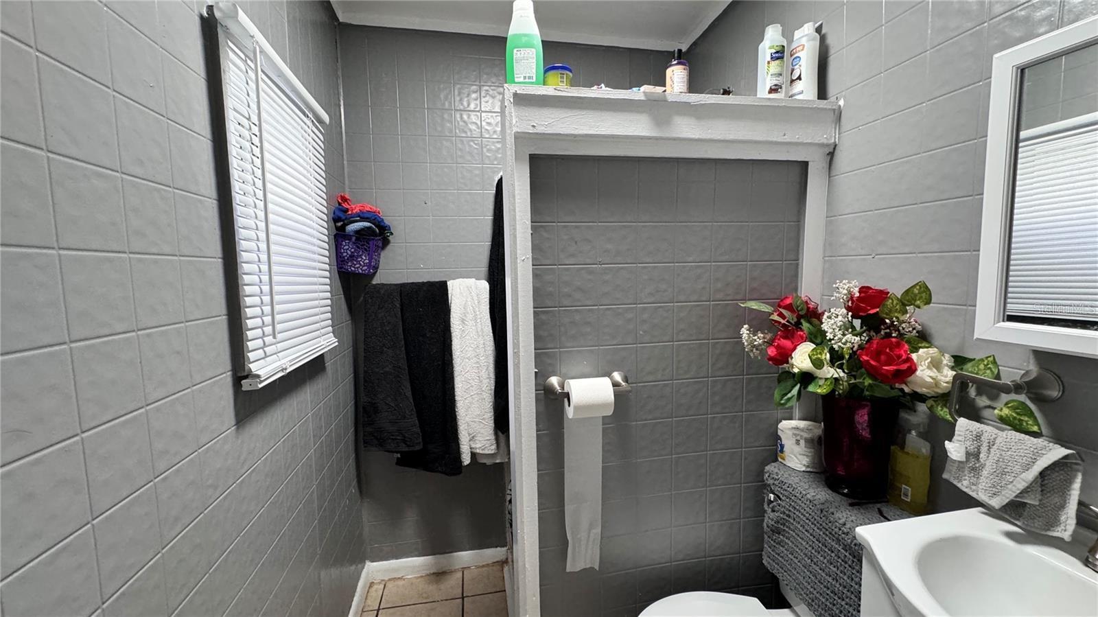 904 W REYNOLDS STREET