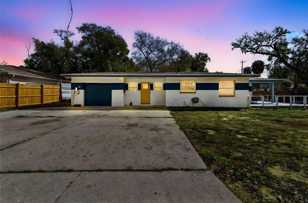 Photo of 1102 E River Cove Street, Tampa, FL 33604 (MLS # O6383900)