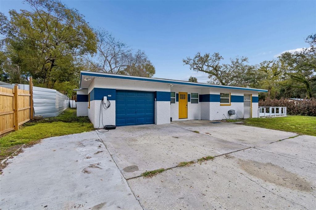 Photo of 1102 E River Cove Street, Tampa, FL 33604 (MLS # O6383900)
