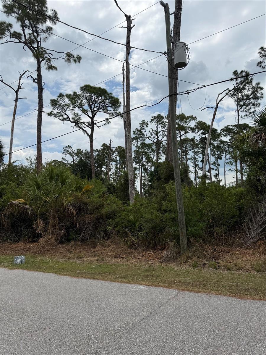PORT CHARLOTTE SUB 08 - Land