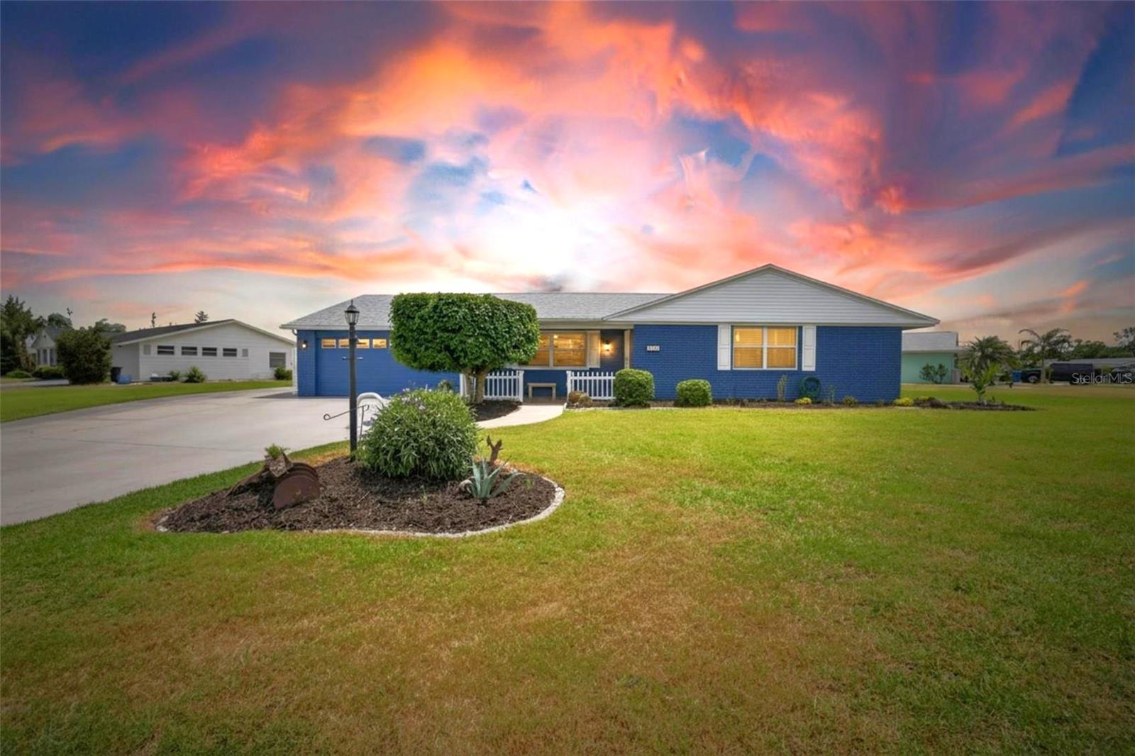 DEL WEBBS SUN CITY FLORIDA UN - Residential