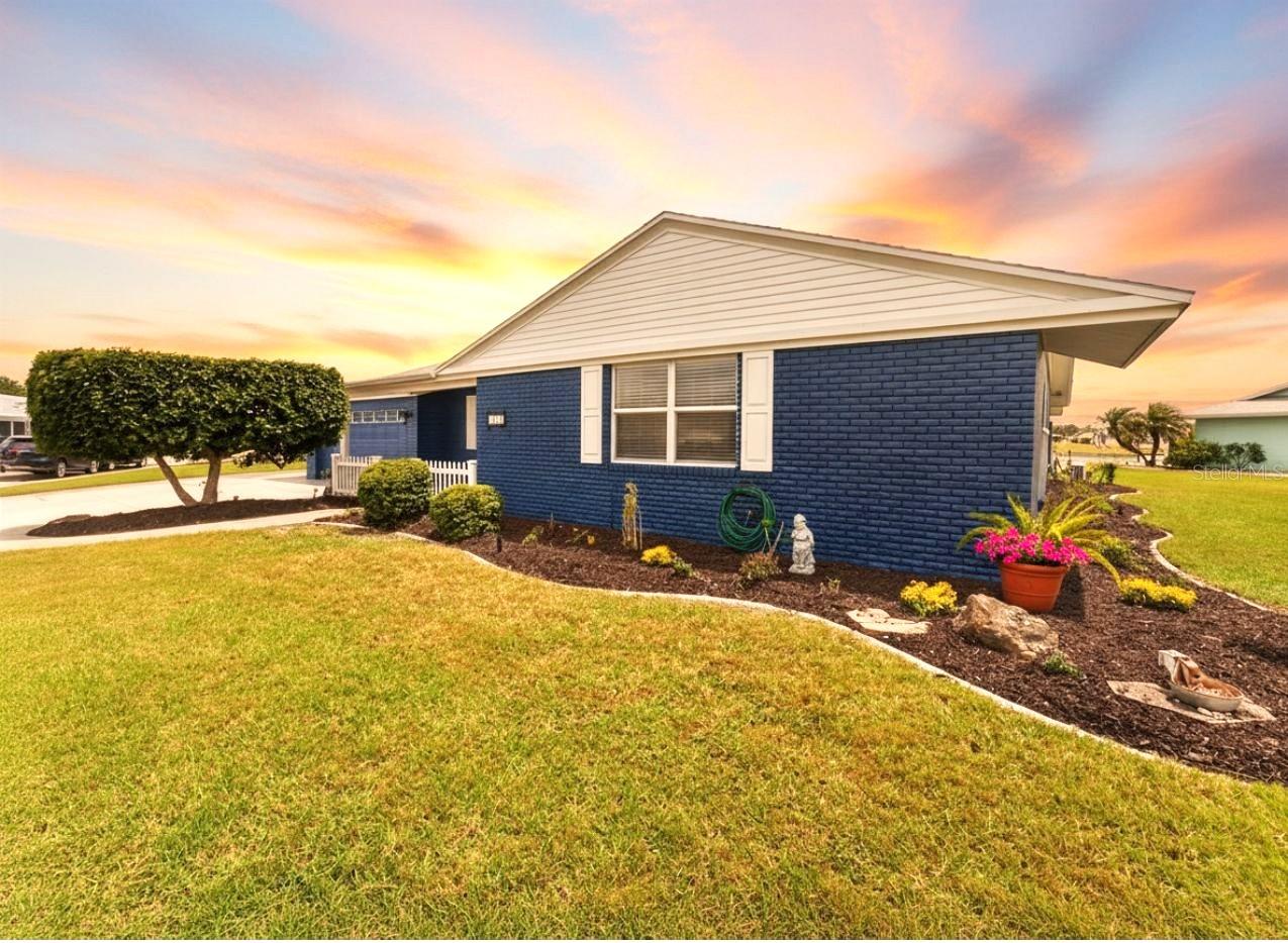 DEL WEBBS SUN CITY FLORIDA UN - Residential