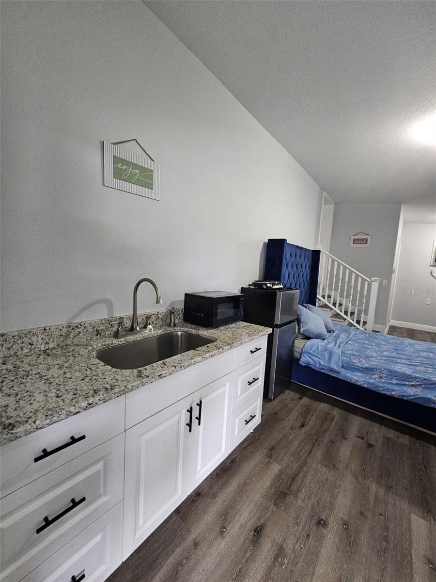 LYNNWOOD ESTATES - Residential Lease