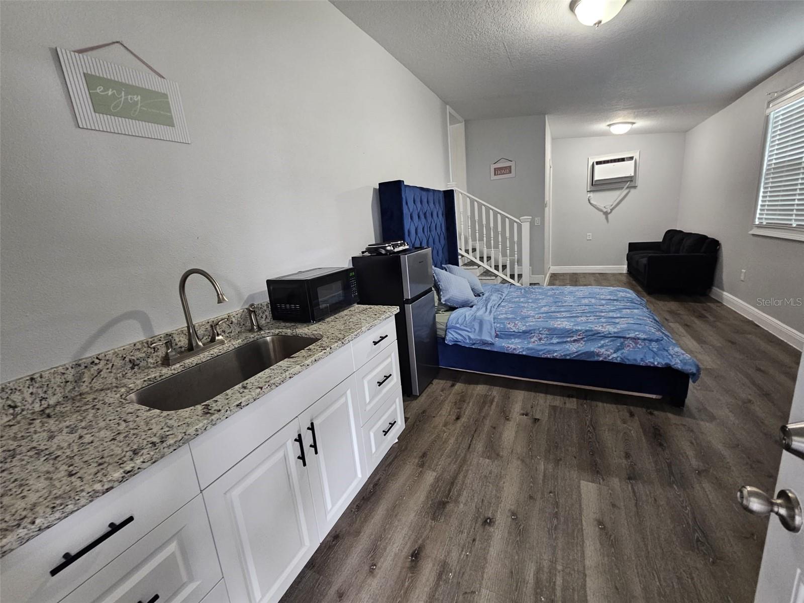 LYNNWOOD ESTATES - Residential Lease