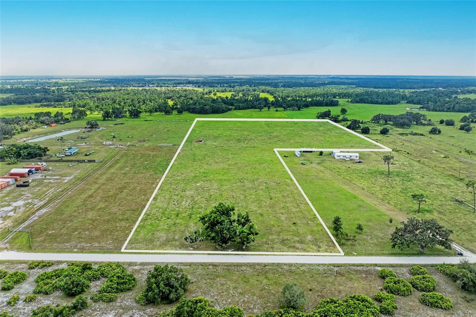 15 Acres – Build, Farm, or Relax in Manatee County!
Escape to 15 acres of cleared land in Eastern Manatee County! Zoned A and in Flood Zone X (no flood insurance required), this buildable lot is perfect for your dream home, small farm, or livestock. Enjoy wide-open space, privacy, and fresh country air—yet still be within a short drive to shopping, dining, and Gulf Coast beaches.
Endless possibilities. Rural living at its best.
