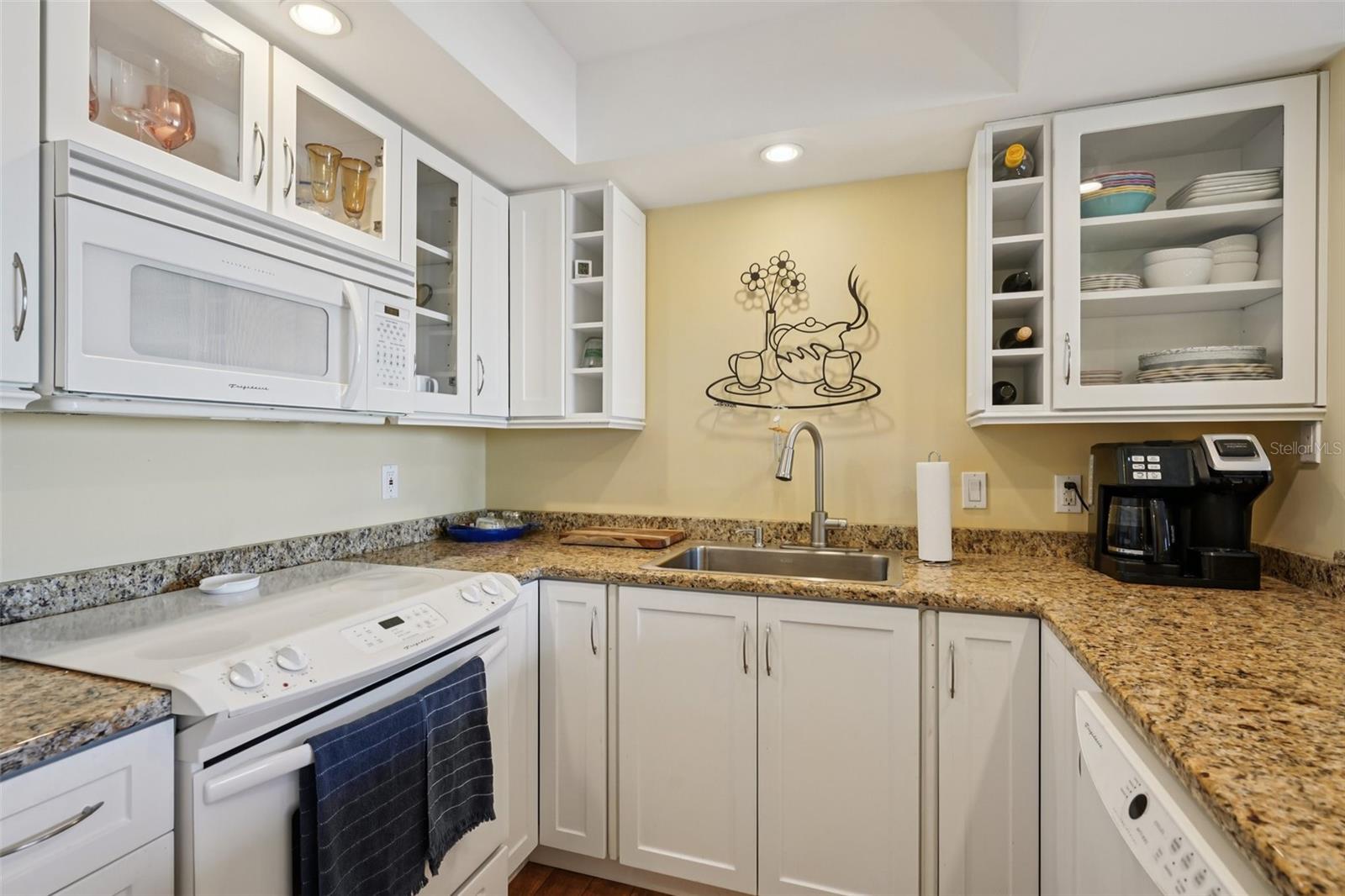 ST JAMES CONDO - Residential