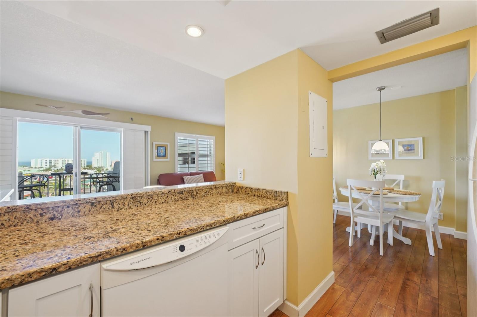 ST JAMES CONDO - Residential