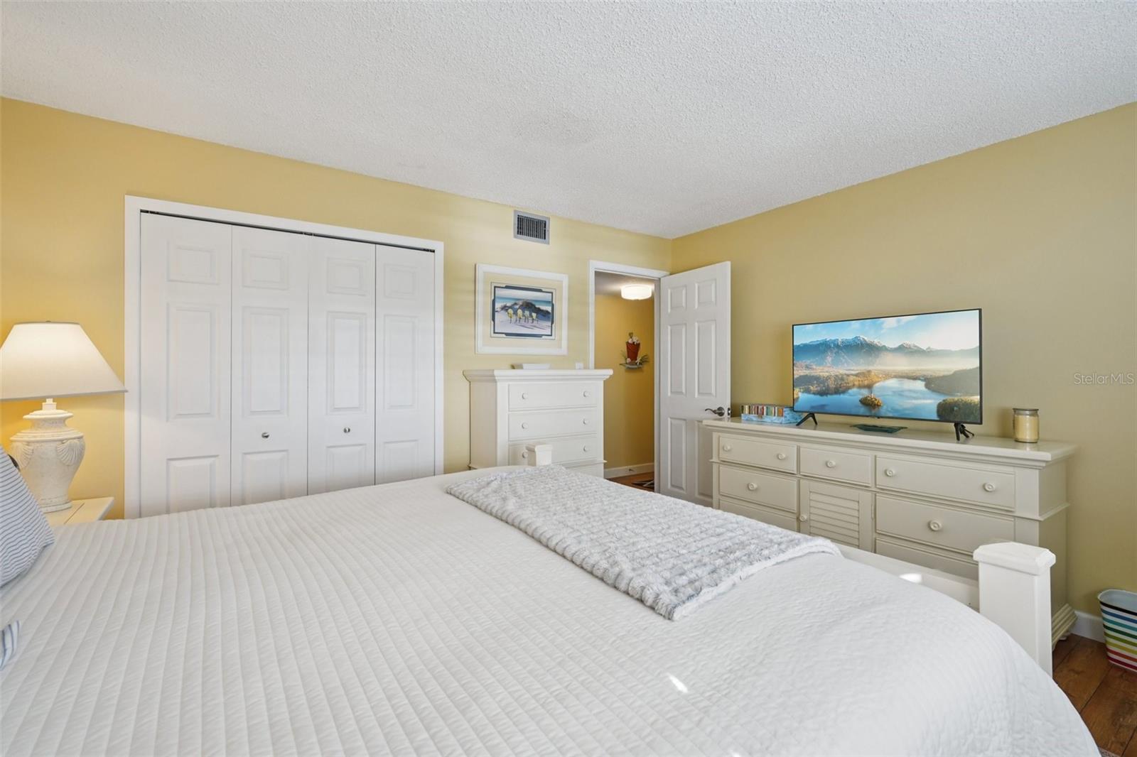 ST JAMES CONDO - Residential