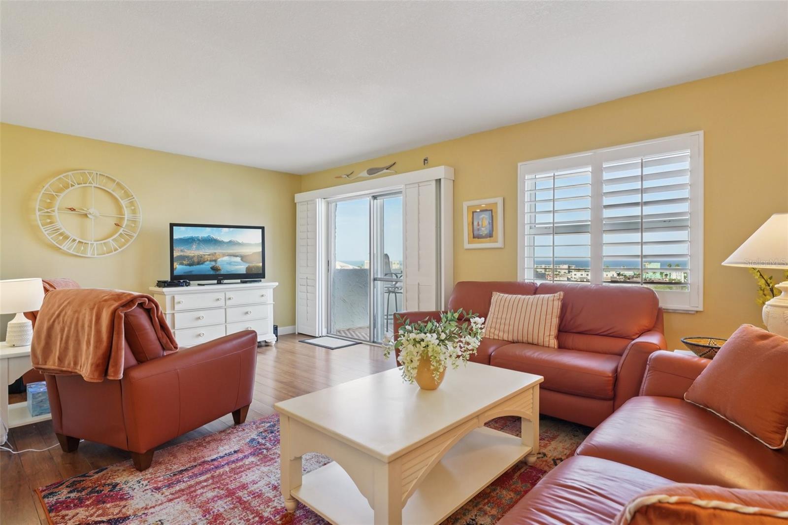 ST JAMES CONDO - Residential