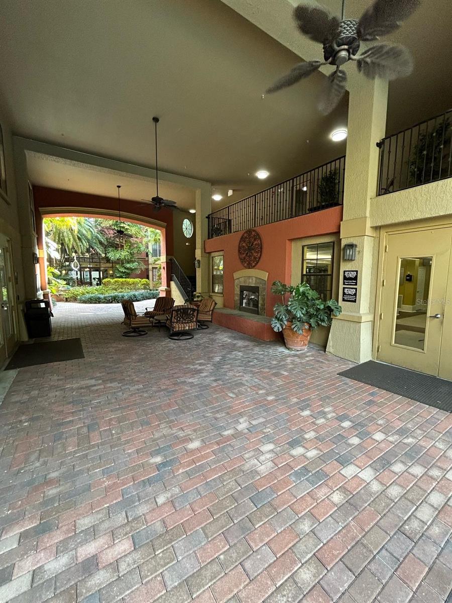 911 N ORANGE AVENUE 142