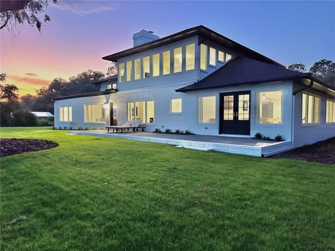 A home in OCKLAWAHA