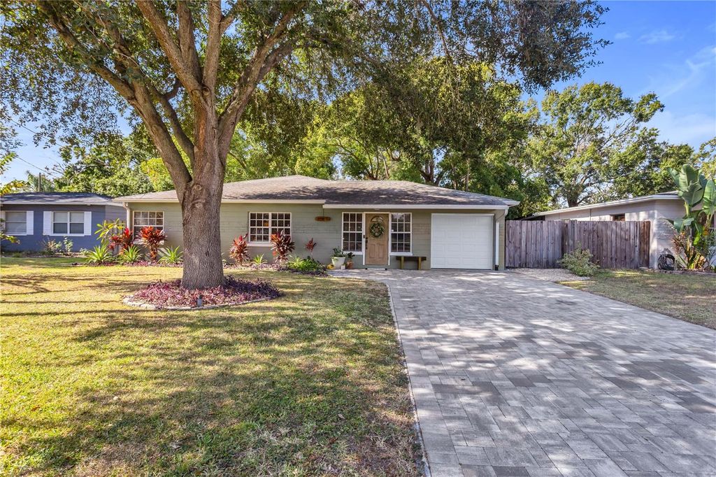 Photo of 11104 N Teegreen Road, Tampa, FL 33612 (MLS # TB8449647)