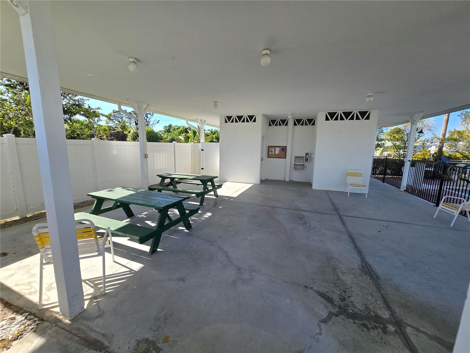 TOWNHOMES/CAPE HAZE - Residential