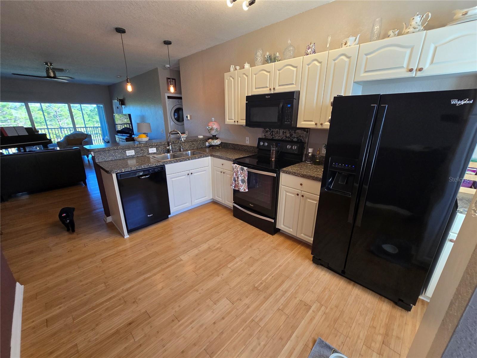 TOWNHOMES/CAPE HAZE - Residential