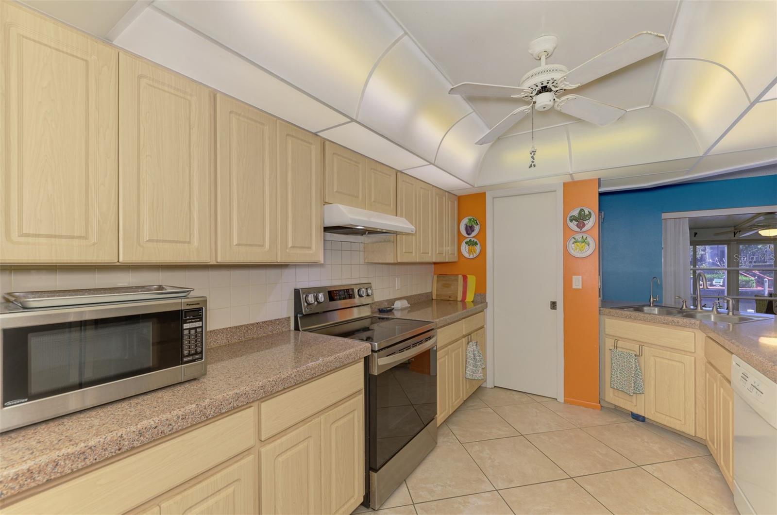 WATERFRONT ESTATES - Residential