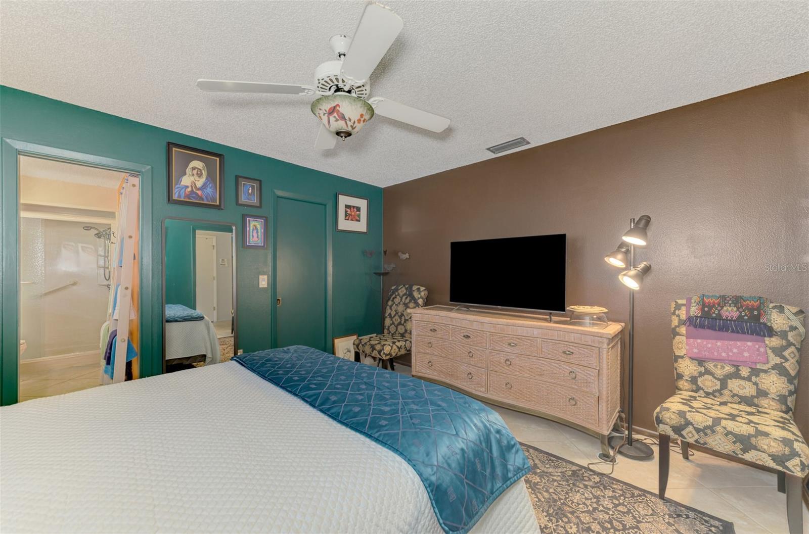 WATERFRONT ESTATES - Residential