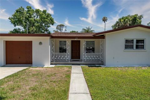 Photo of 138 Pearl Avenue, Sarasota, FL 34243 (MLS # A4691706)