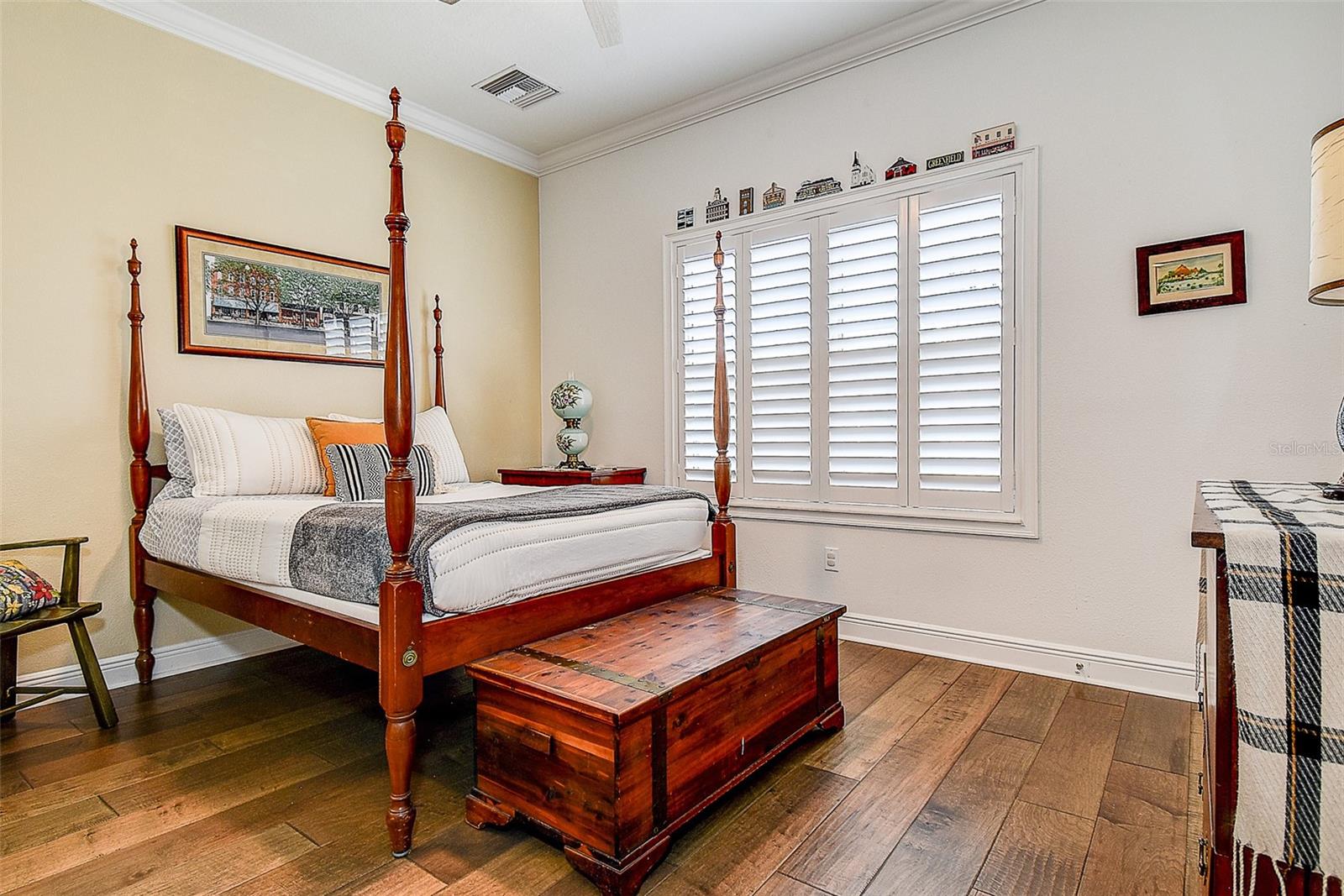 REGENT LANE - Residential