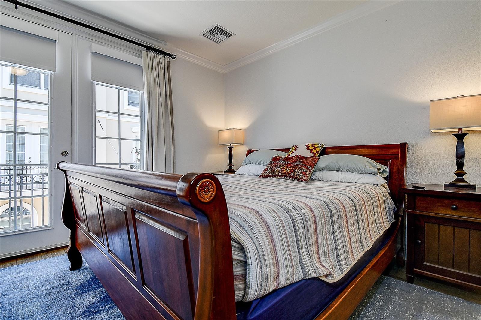 REGENT LANE - Residential