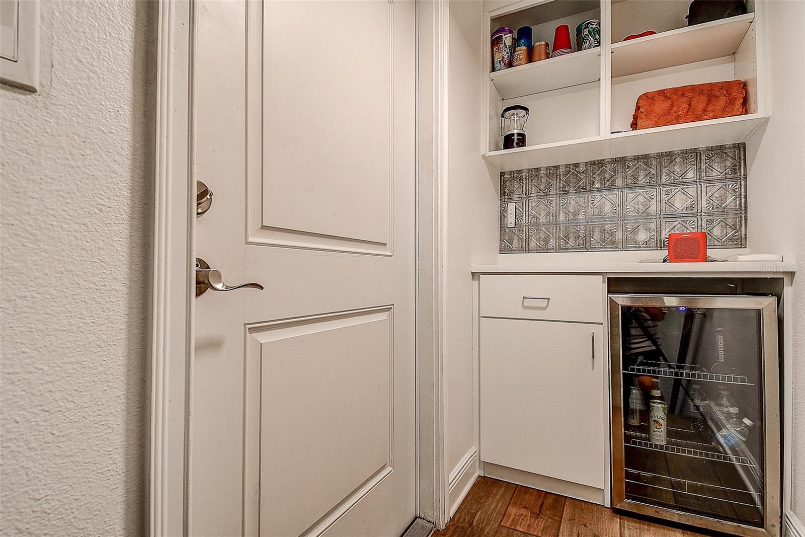 REGENT LANE - Residential