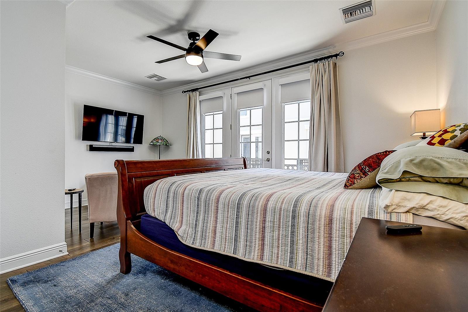 REGENT LANE - Residential