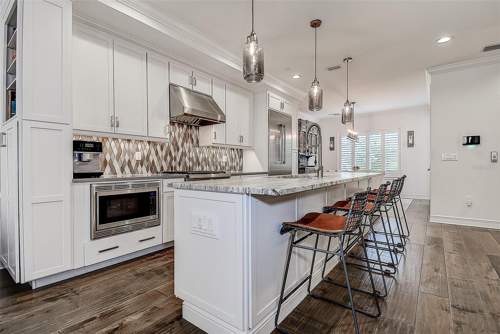 REGENT LANE - Residential