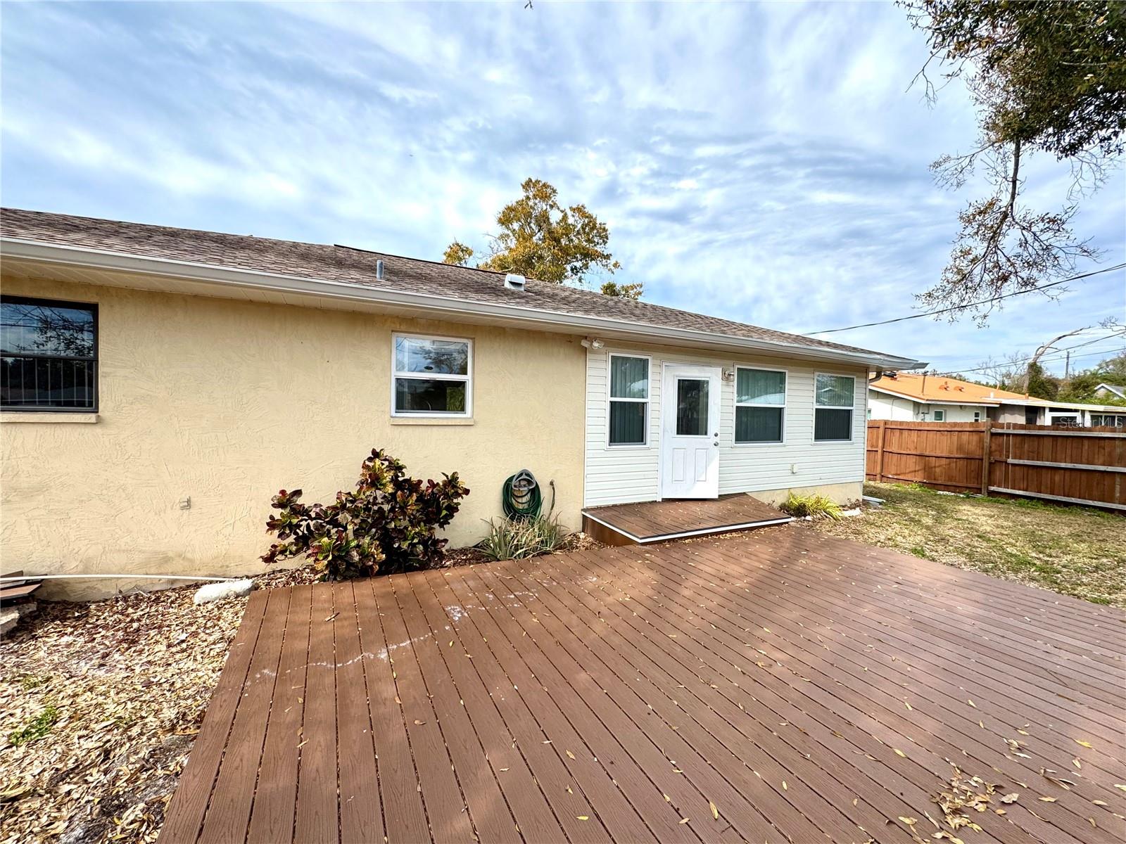 SOUTH VENICE - Residential Lease