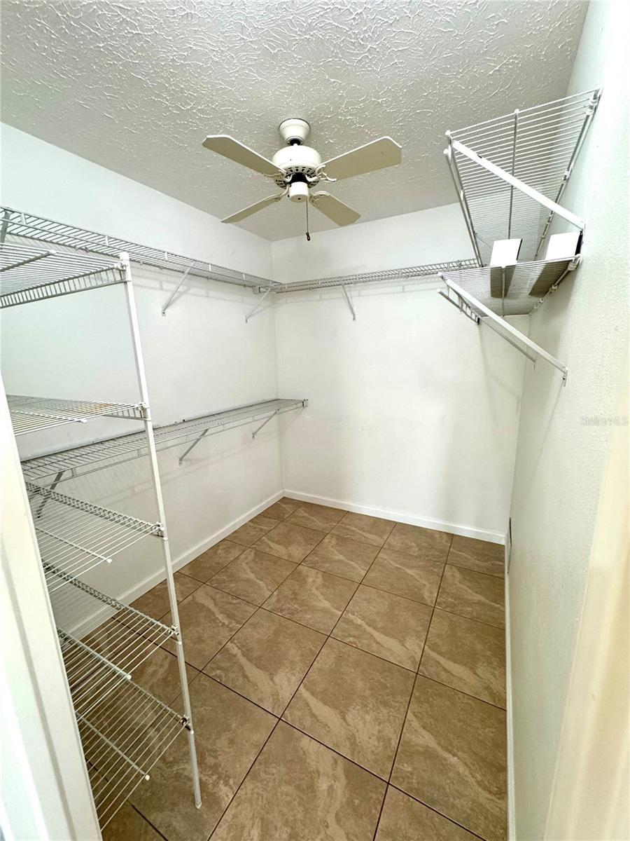 SOUTH VENICE - Residential Lease