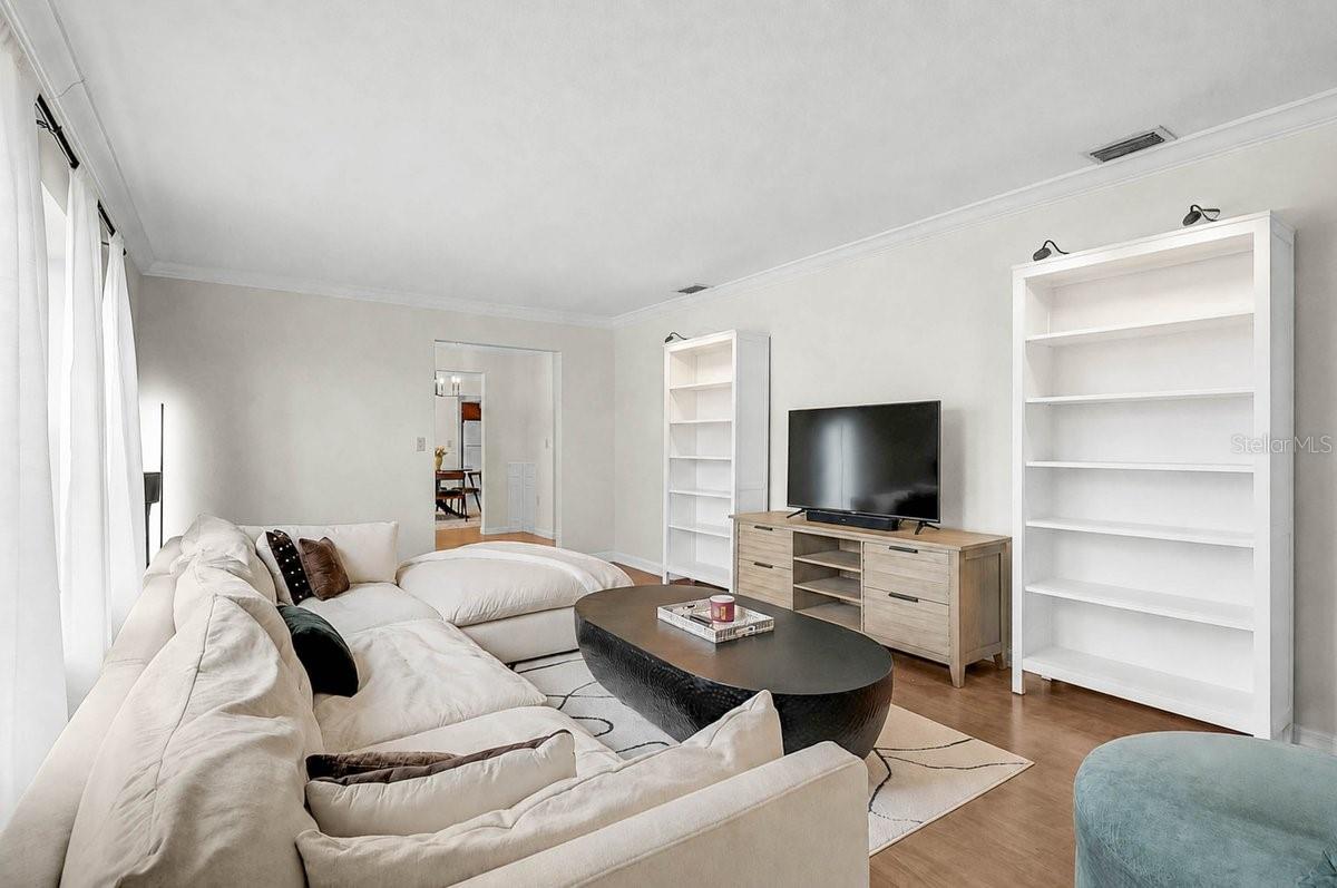 1113 DERIAN PLACE