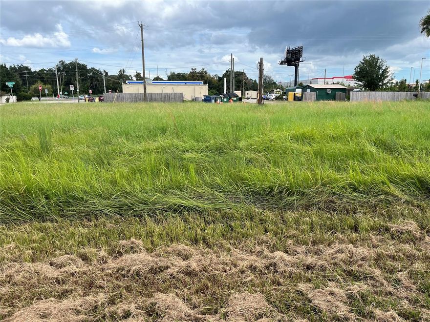 This is an over-sized corner lot. 100' X 150'. Roads are on the 3 sides of the lot. There was 4 mobile homes on this lot before.
This maybe a great opportunity to build 4 homes. The lot is 1 block off HWY 301, a must see to believe.