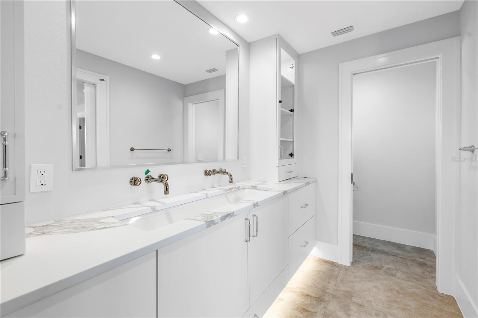 SARASOTA BEACH - Residential