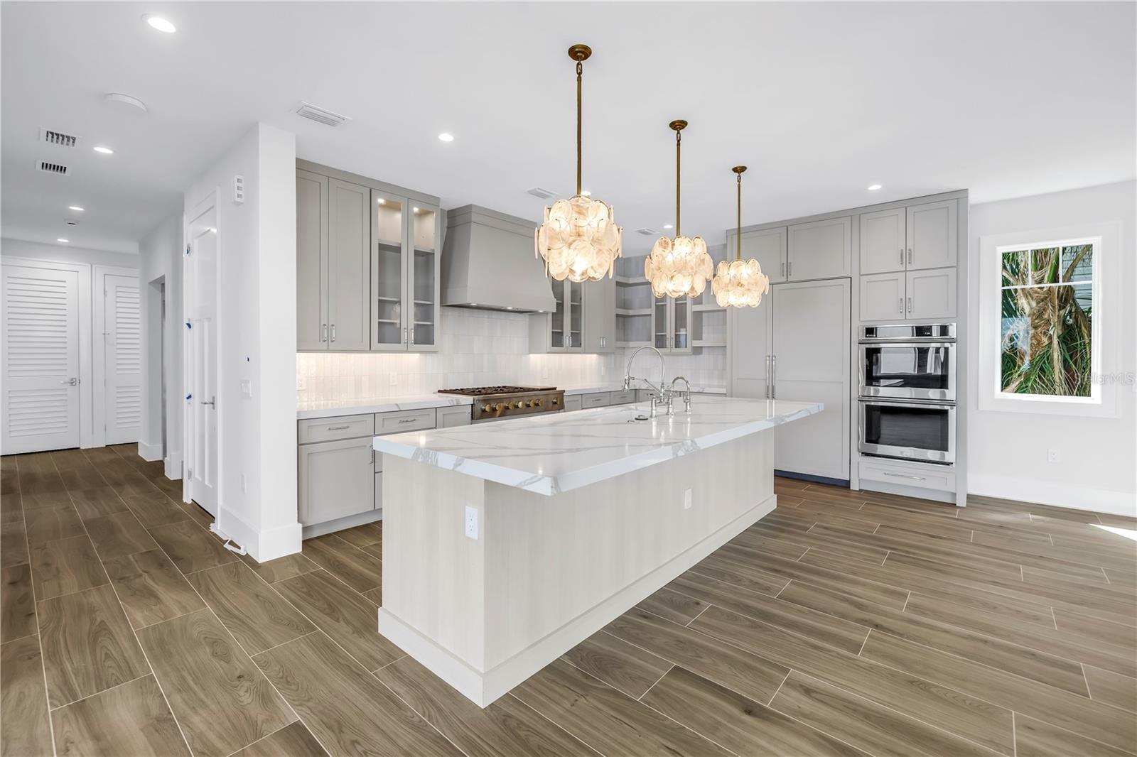 SARASOTA BEACH - Residential