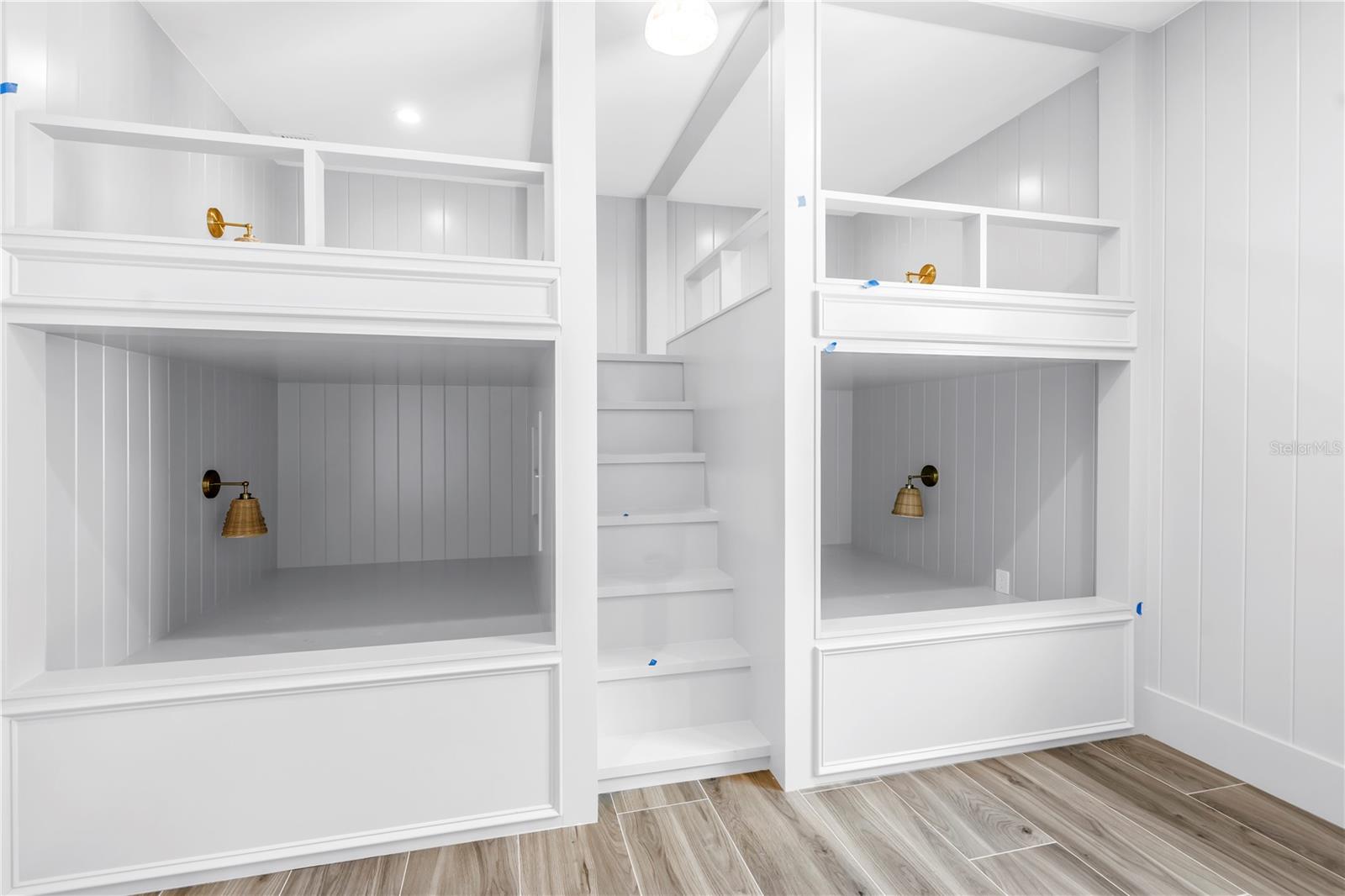 SARASOTA BEACH - Residential