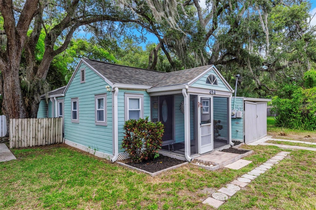 Photo of 414 Tampa Road, Palm Harbor, FL 34683 (MLS # TB8510203)