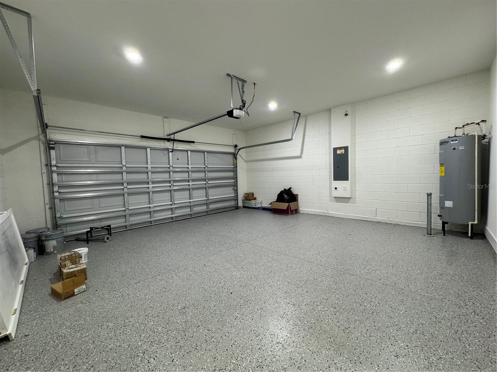 JOHNS SUB - Residential Lease