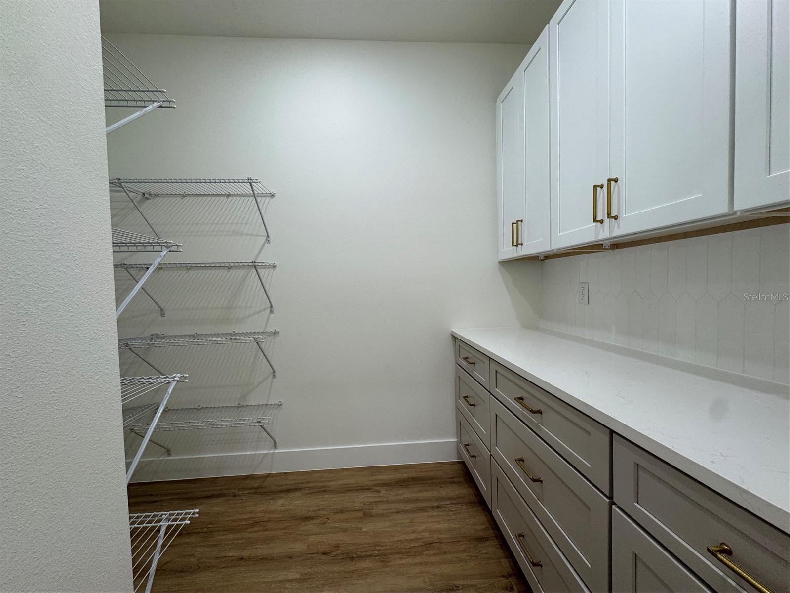 JOHNS SUB - Residential Lease