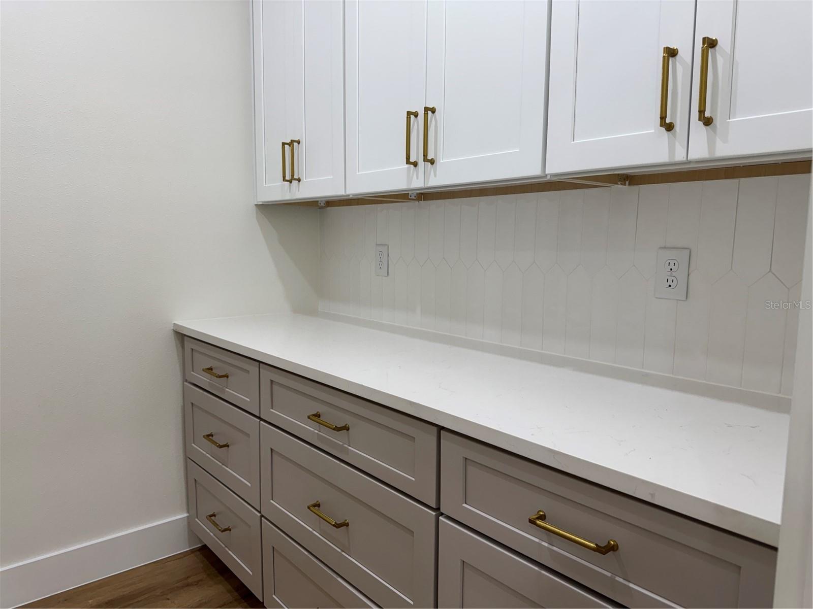 JOHNS SUB - Residential Lease