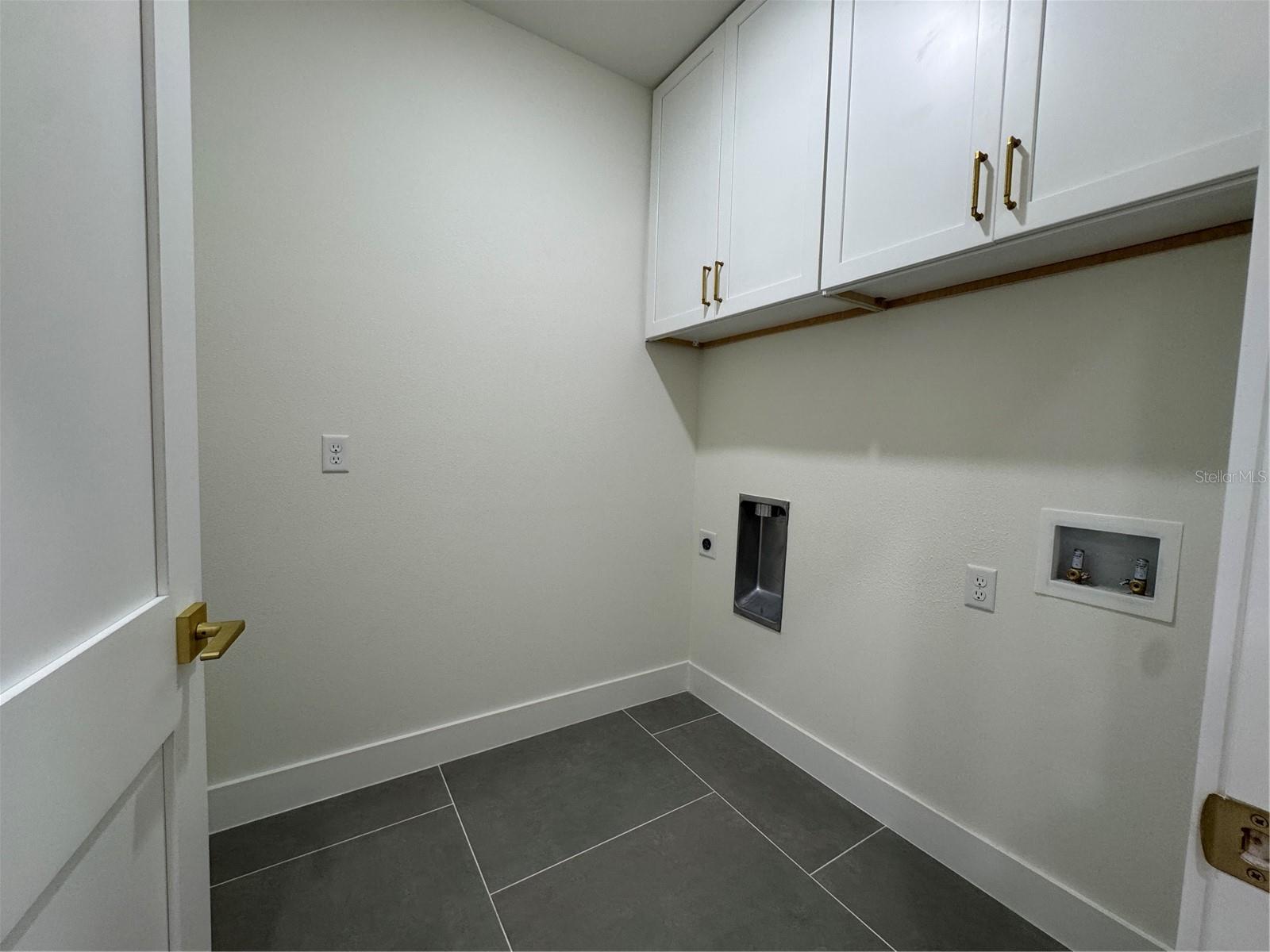 JOHNS SUB - Residential Lease