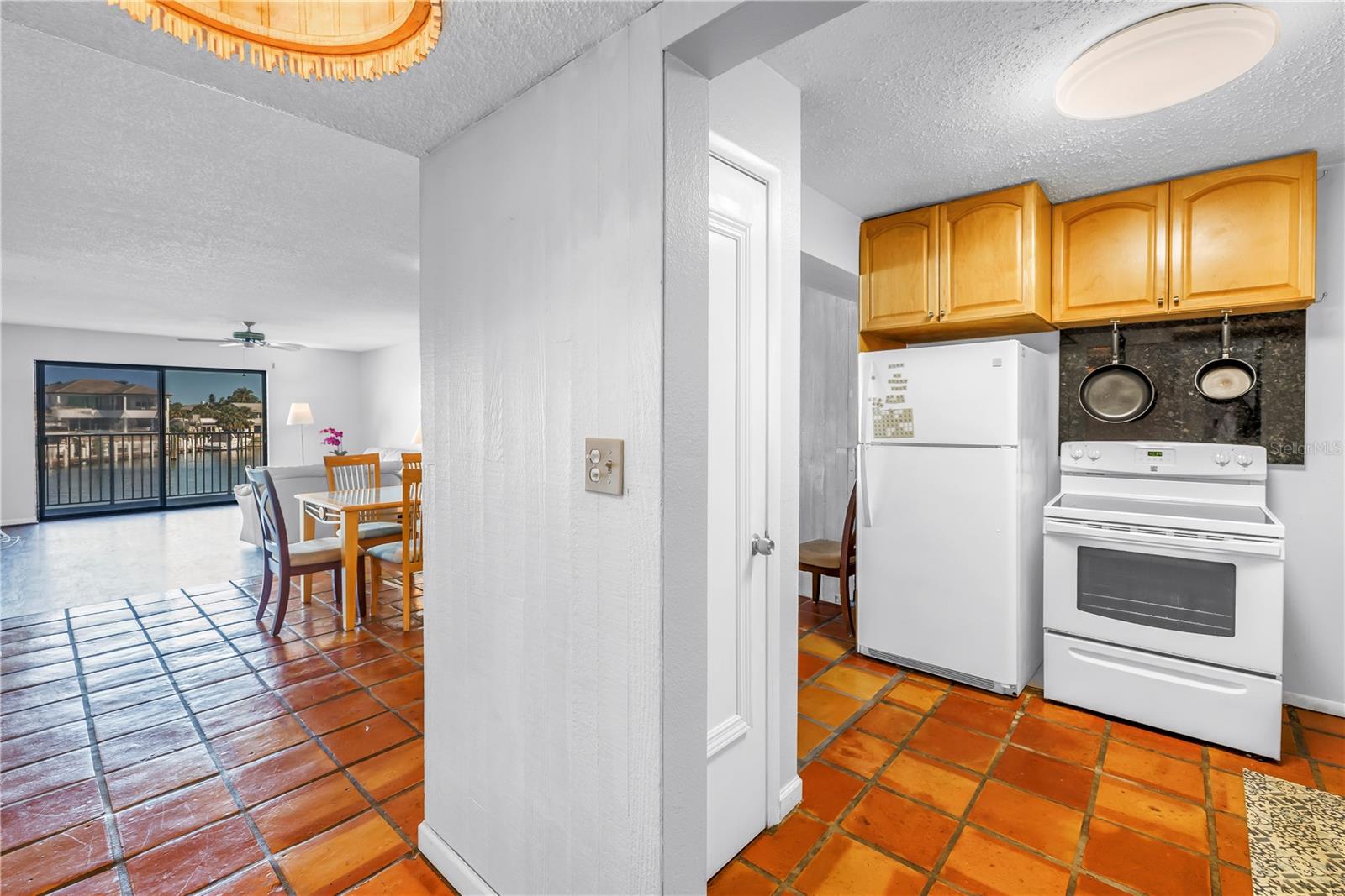 340 PINELLAS BAYWAY S 205