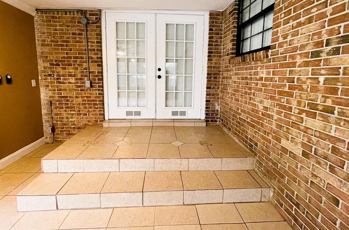 REAVES R/P PT LAKE FOREST - Residential Lease