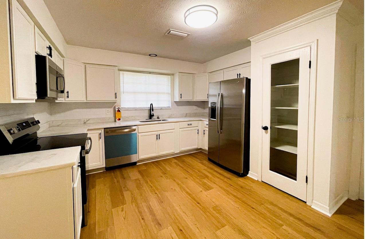 REAVES R/P PT LAKE FOREST - Residential Lease