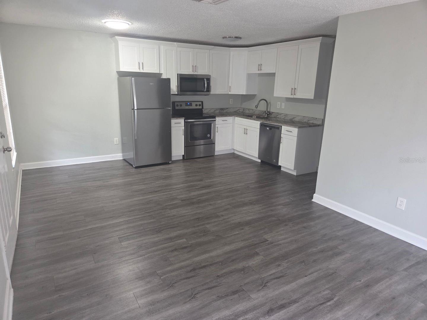 2322 W SAINT JOHN STREET A