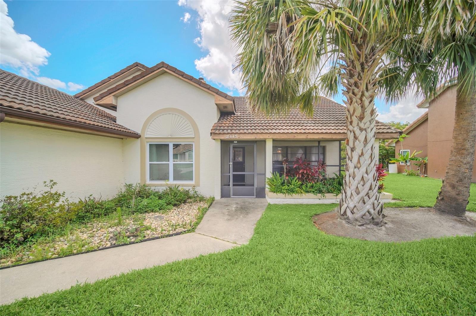 2445 RAVENDALE COURT