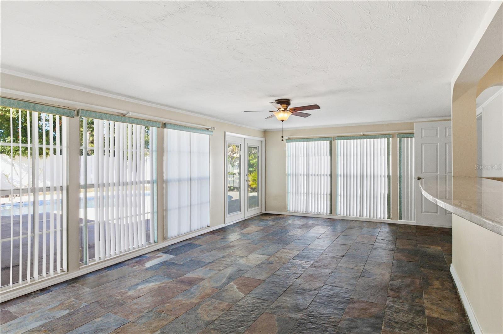 KENSINGTON PARK - Residential